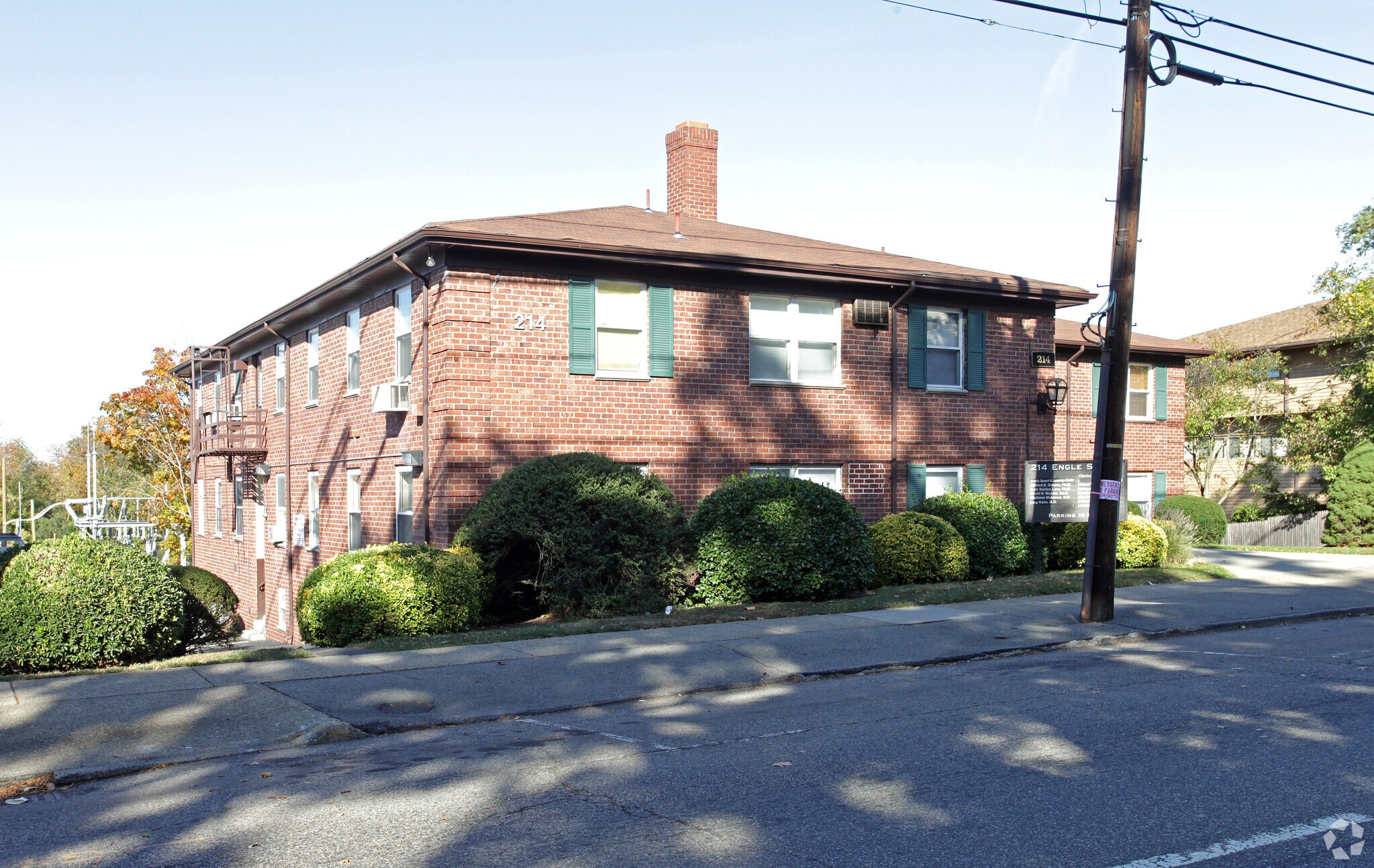 214 Engle St, Englewood, NJ for lease Primary Photo- Image 1 of 8
