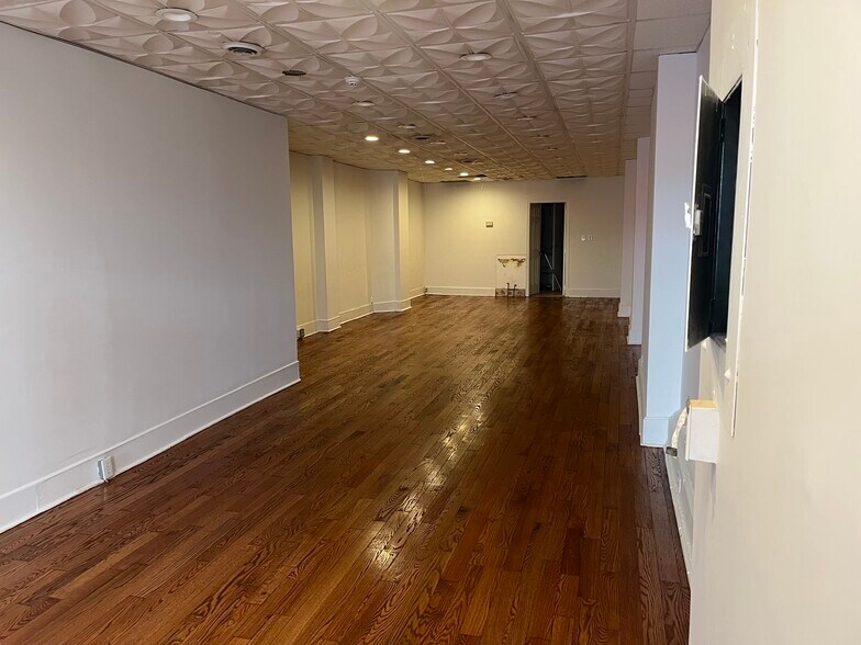 1802 Chestnut St, Philadelphia, PA à louer - Photo du bâtiment - Image 3 de 7