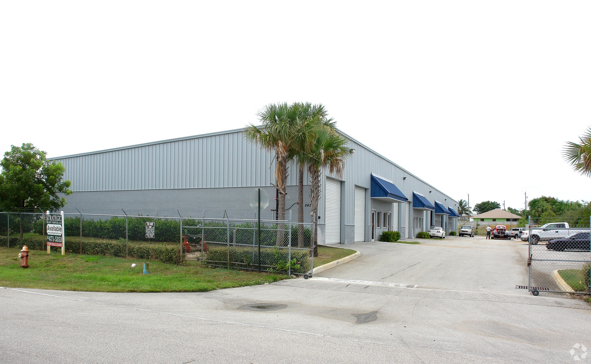 843 W 13th Ct, Riviera Beach, FL for lease Building Photo- Image 1 of 10