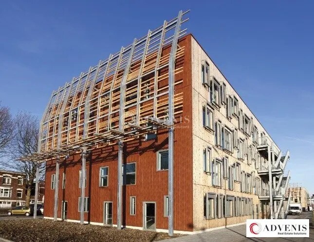 Office in Tourcoing for lease Building Photo- Image 1 of 2