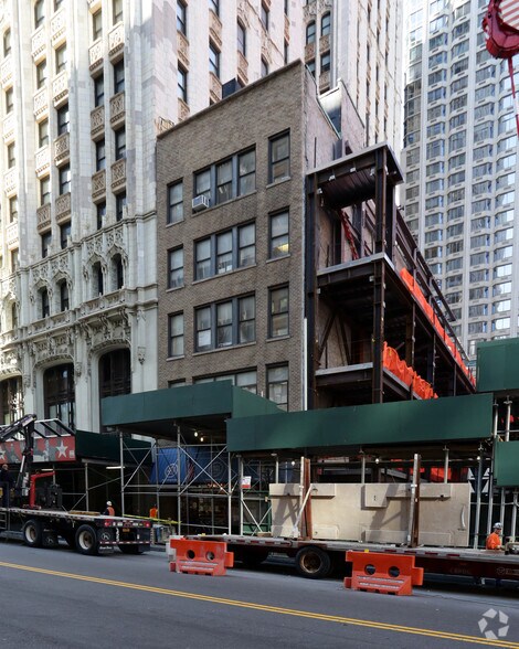 22 Park Pl, New York, NY à louer - Photo du bâtiment - Image 2 de 5