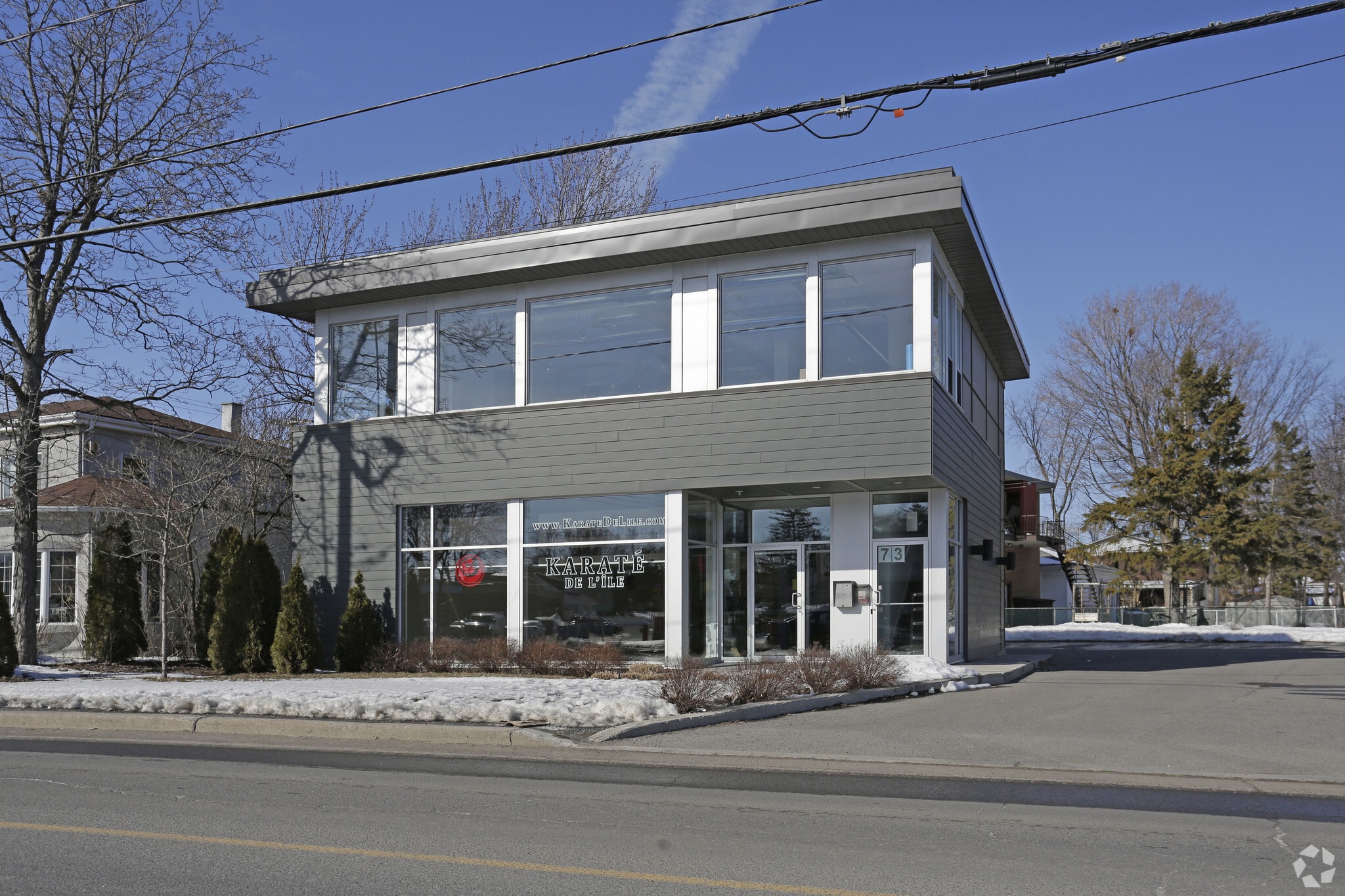 75 Boul Perrot, L'Île-Perrot, QC for sale Primary Photo- Image 1 of 1