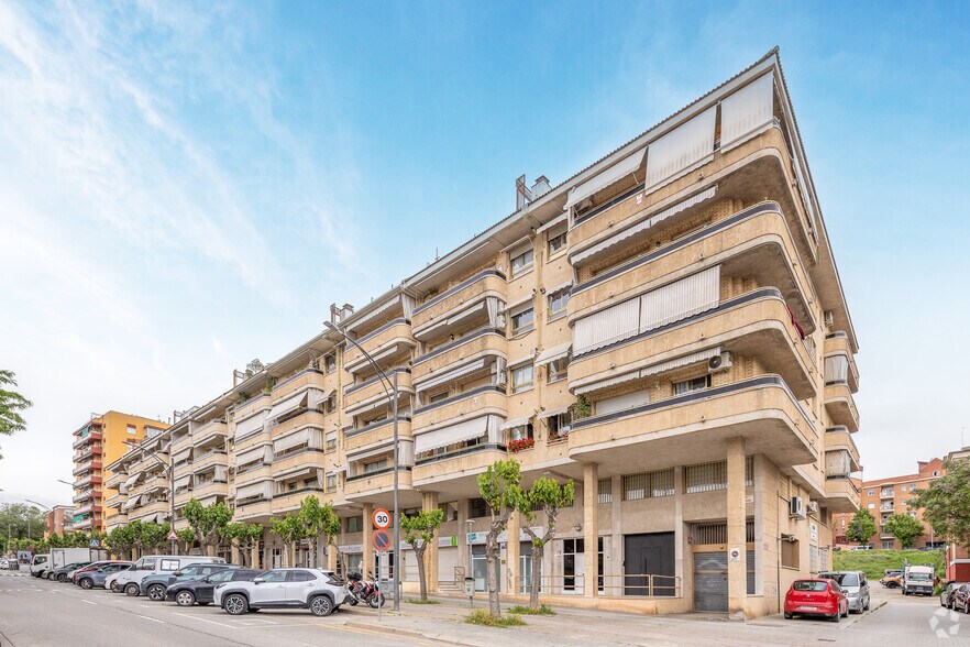 Carrer Via Alexandra, 12, Sabadell, Barcelona for lease - Building Photo - Image 2 of 3