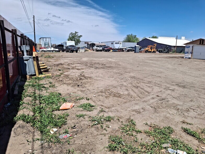 6121 E 88th Ave, Henderson, CO à louer - Photo du bâtiment - Image 3 de 4