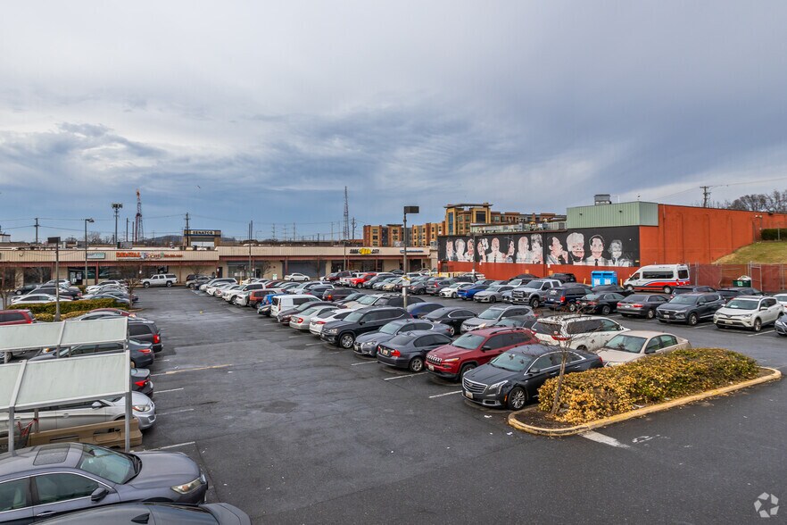 3903 Benning Rd, Washington, DC à louer - Photo du bâtiment - Image 2 de 5