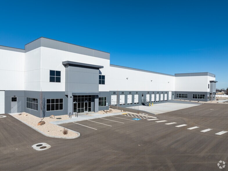 4321 Muller Dr, Caldwell, ID à louer - Photo du bâtiment - Image 3 de 7