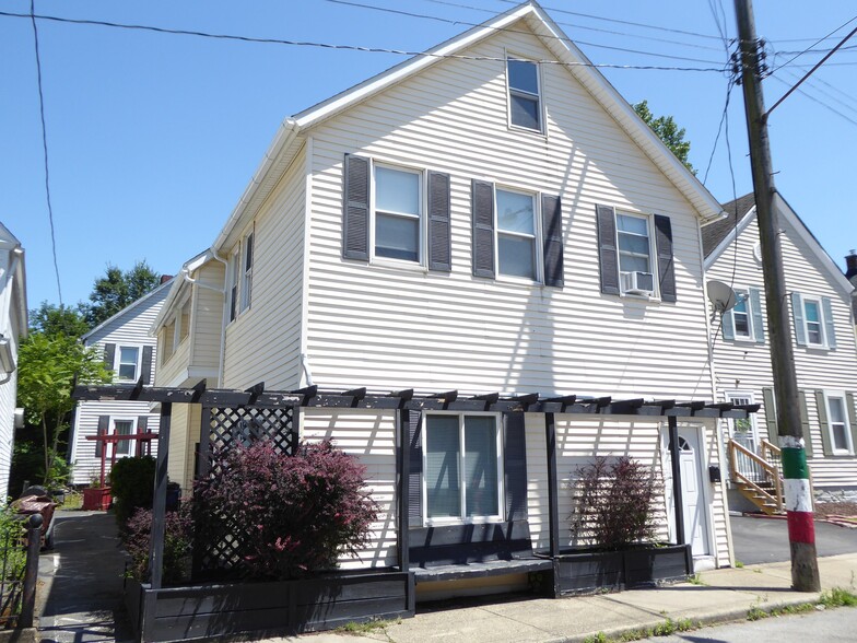 1327 W 67th St, Cleveland, OH for sale - Building Photo - Image 1 of 1