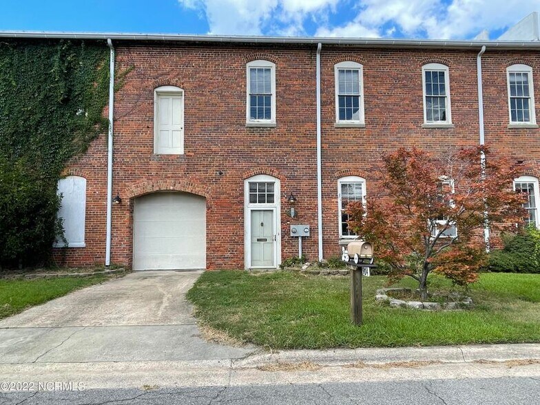 904 W 3rd St, Washington, NC à vendre - Photo du bâtiment - Image 1 de 12