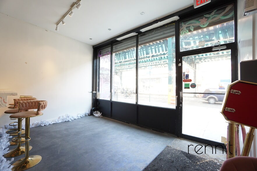 1022 Broadway, Brooklyn, NY for lease - Interior Photo - Image 2 of 20