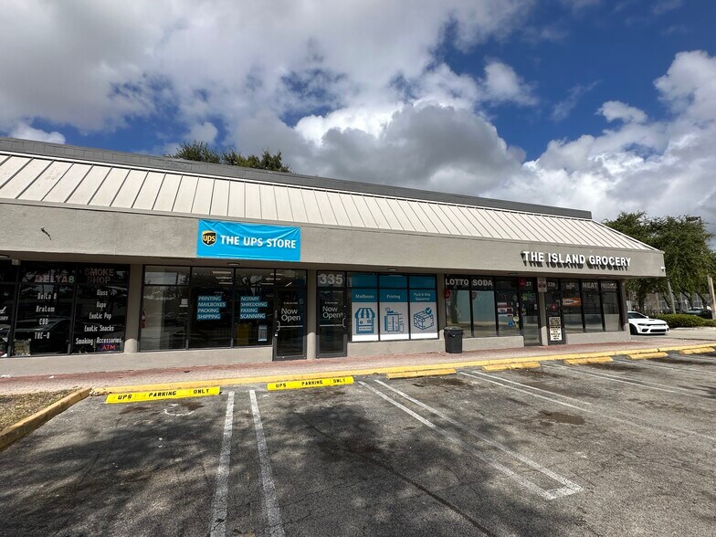303-339 NE 167th St, Miami, FL à louer - Photo du bâtiment - Image 2 de 4