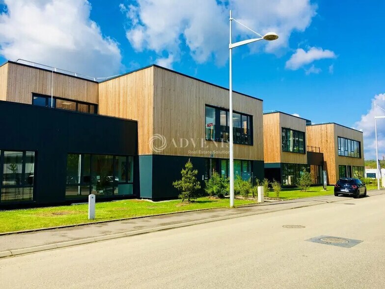 Bureau dans Schiltigheim à louer - Photo du bâtiment - Image 2 de 13