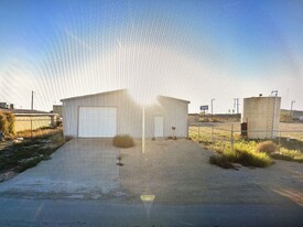 212 S Dock Rd, Odessa TX - Entrepôt