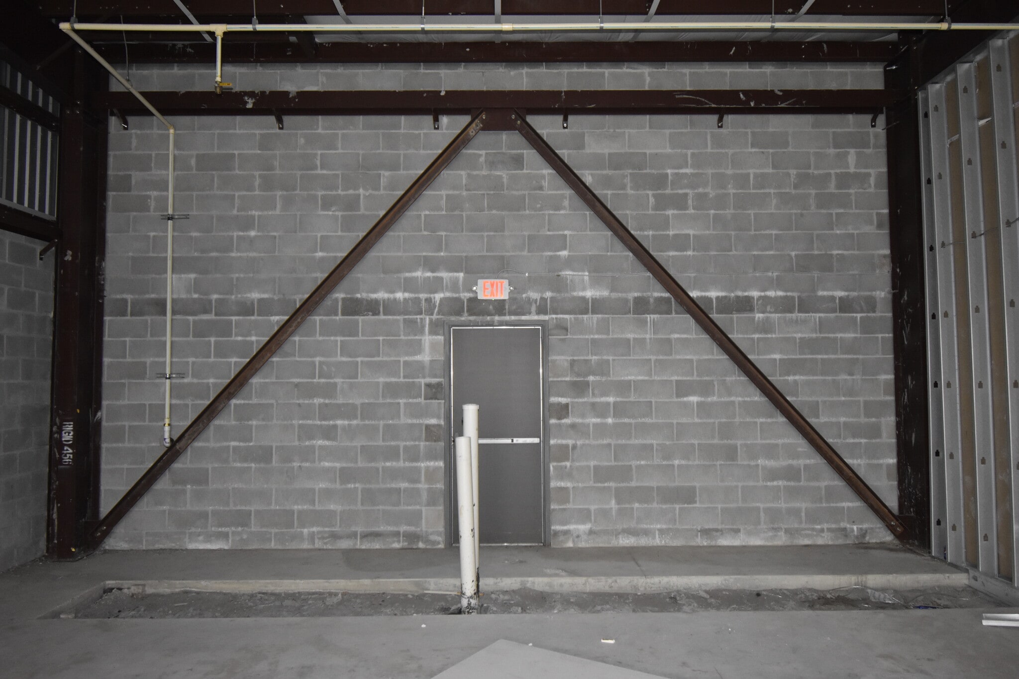 1112 W Spencer Hwy, La Porte, TX for lease Building Photo- Image 1 of 3