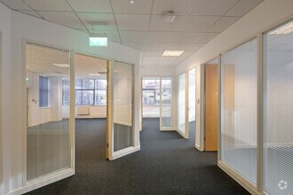 West Park Ring Rd, Leeds à louer Photo intérieure- Image 2 de 10