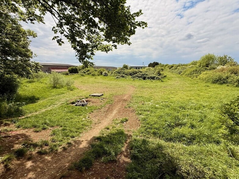 Bramhill Ln, Somerton for sale - Building Photo - Image 2 of 4