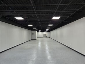 4308-4342 N High St, Columbus, OH for lease Interior Photo- Image 2 of 3