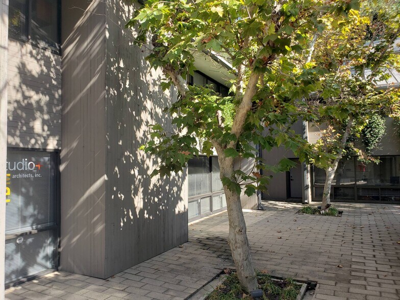 930 Colorado Blvd, Los Angeles, CA for lease - Building Photo - Image 3 of 12