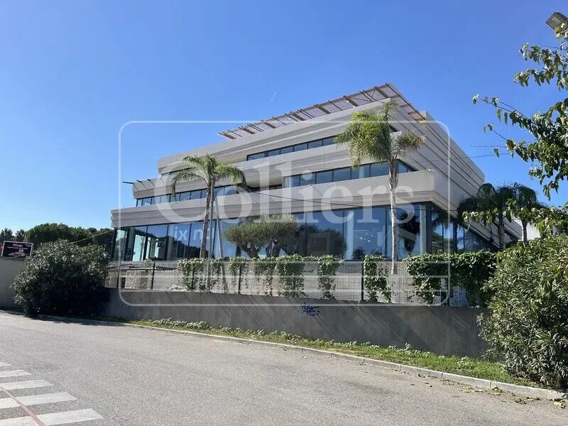 Office in La Seyne-sur-Mer for lease Building Photo- Image 1 of 22