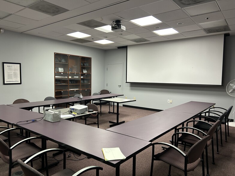 211 Boston St, Middleton, MA à louer - Photo intérieure - Image 2 de 4