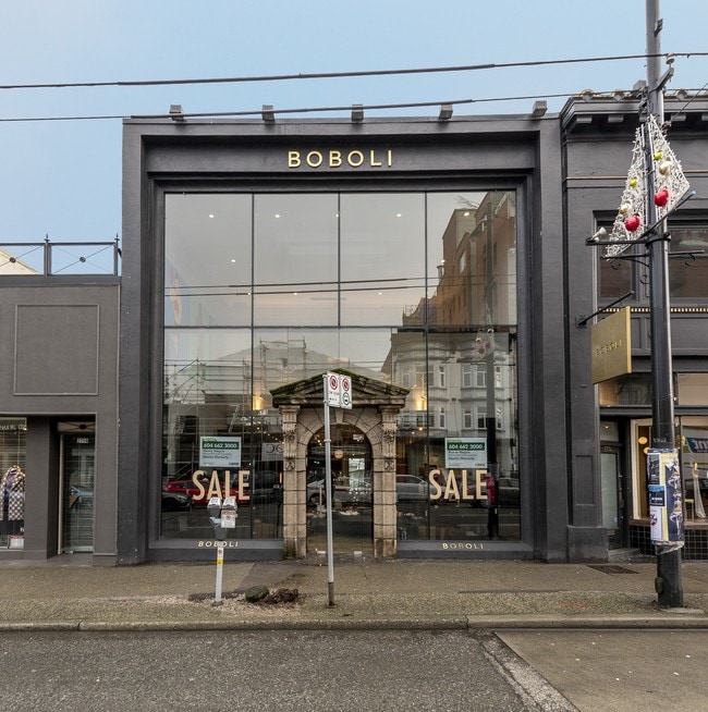 Plus de détails pour 2762 Granville St, Vancouver, BC - Commerce de détail à vendre