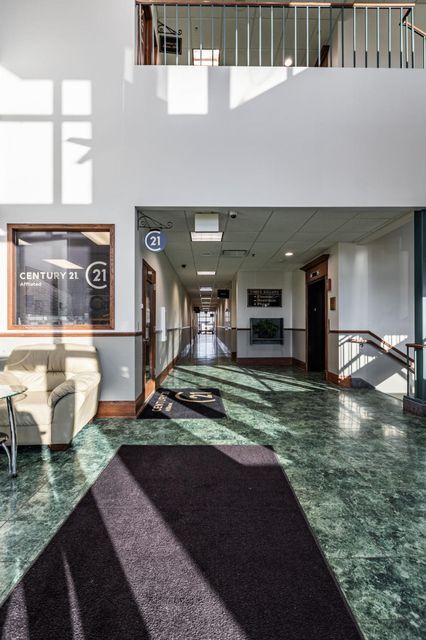 700 N 3rd St, La Crosse, WI à louer Photo intérieure- Image 1 de 14