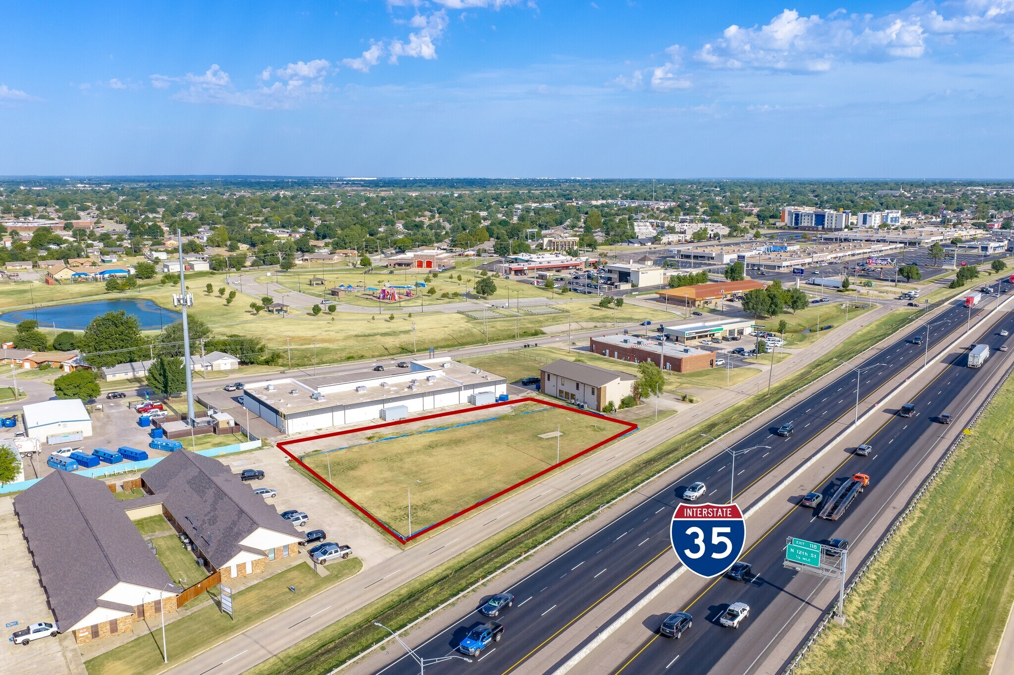 301 S I-35 Ser Rd, Moore, OK à vendre Photo du bâtiment- Image 1 de 23