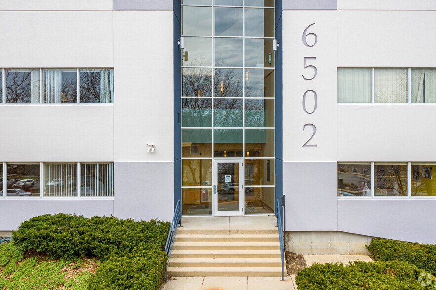 6502 Grand Teton Plz, Madison, WI à louer - Photo du bâtiment - Image 2 de 5