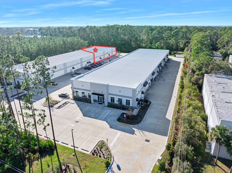 836 Bill France Blvd, Daytona Beach, FL à louer - Photo du bâtiment - Image 3 de 13