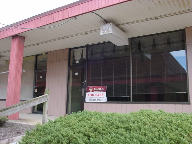 621 Beverly Rancocas Rd, Willingboro, NJ à vendre - Photo du bâtiment - Image 3 de 9