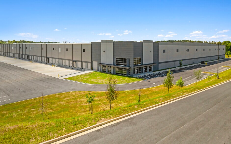 175 Candler Rd, Stockbridge, GA à louer - Photo du bâtiment - Image 3 de 28