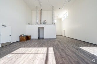 19472 Cajon Blvd, San Bernardino, CA à louer Photo intérieure- Image 1 de 12