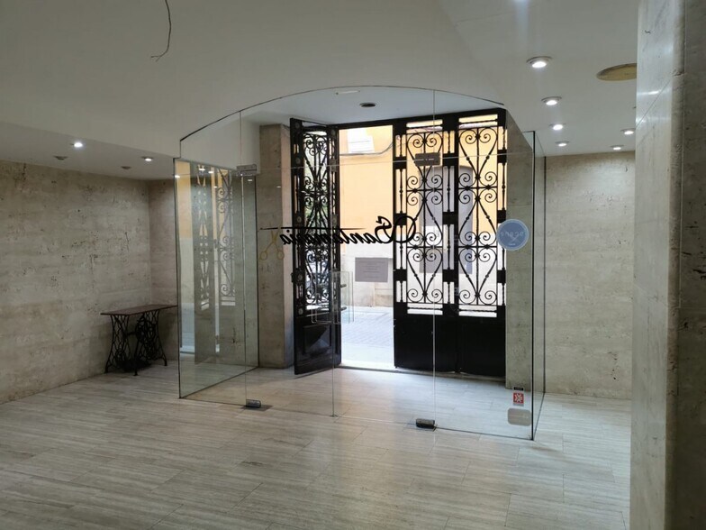 Retail in Ontinyent for lease - Building Photo - Image 1 of 5