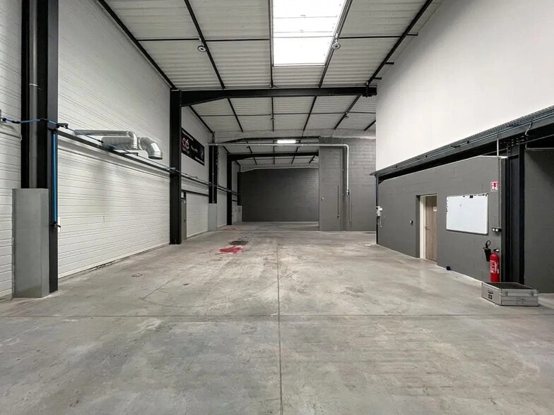 6 Rue D'Arsonval, Chassieu à louer - Photo intérieure - Image 2 de 10