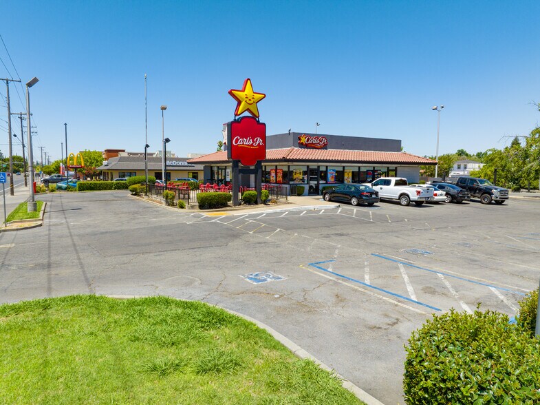 4205 Marconi Ave, Sacramento, CA à louer - Photo du bâtiment - Image 3 de 5