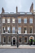 26-27 Bedford Sq, Londres à louer Photo du bâtiment- Image 1 de 4
