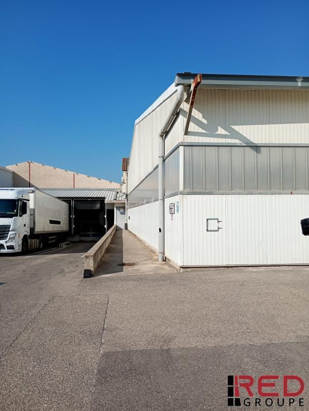 Industrial in Cavaillon for lease Building Photo- Image 1 of 8
