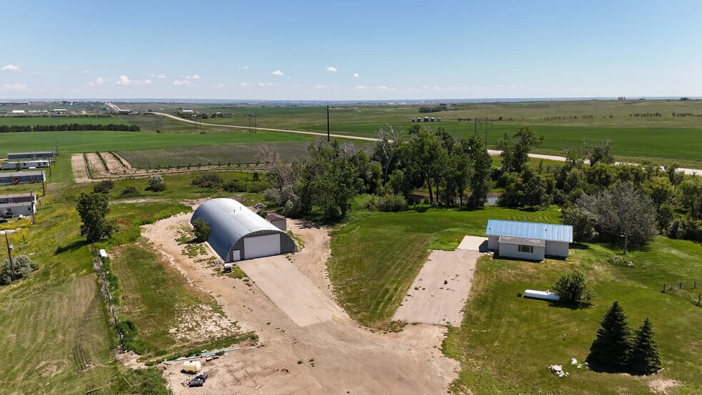 14599 Hwy 2, Williston, ND à vendre - Photo du bâtiment - Image 2 de 7