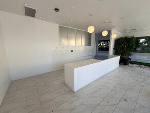 1253 Vine St, Los Angeles, CA à louer Photo intérieure- Image 1 de 9