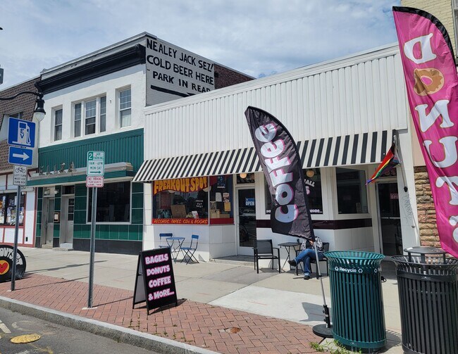 More details for 582 Broadway, Kingston, NY - Retail for Sale