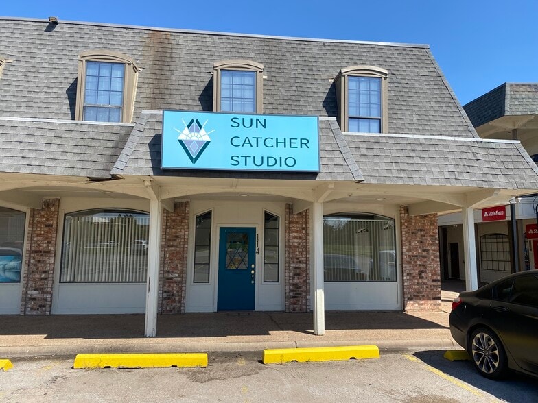 2301 Midwestern Pky, Wichita Falls, TX à louer - Photo du bâtiment - Image 2 de 30
