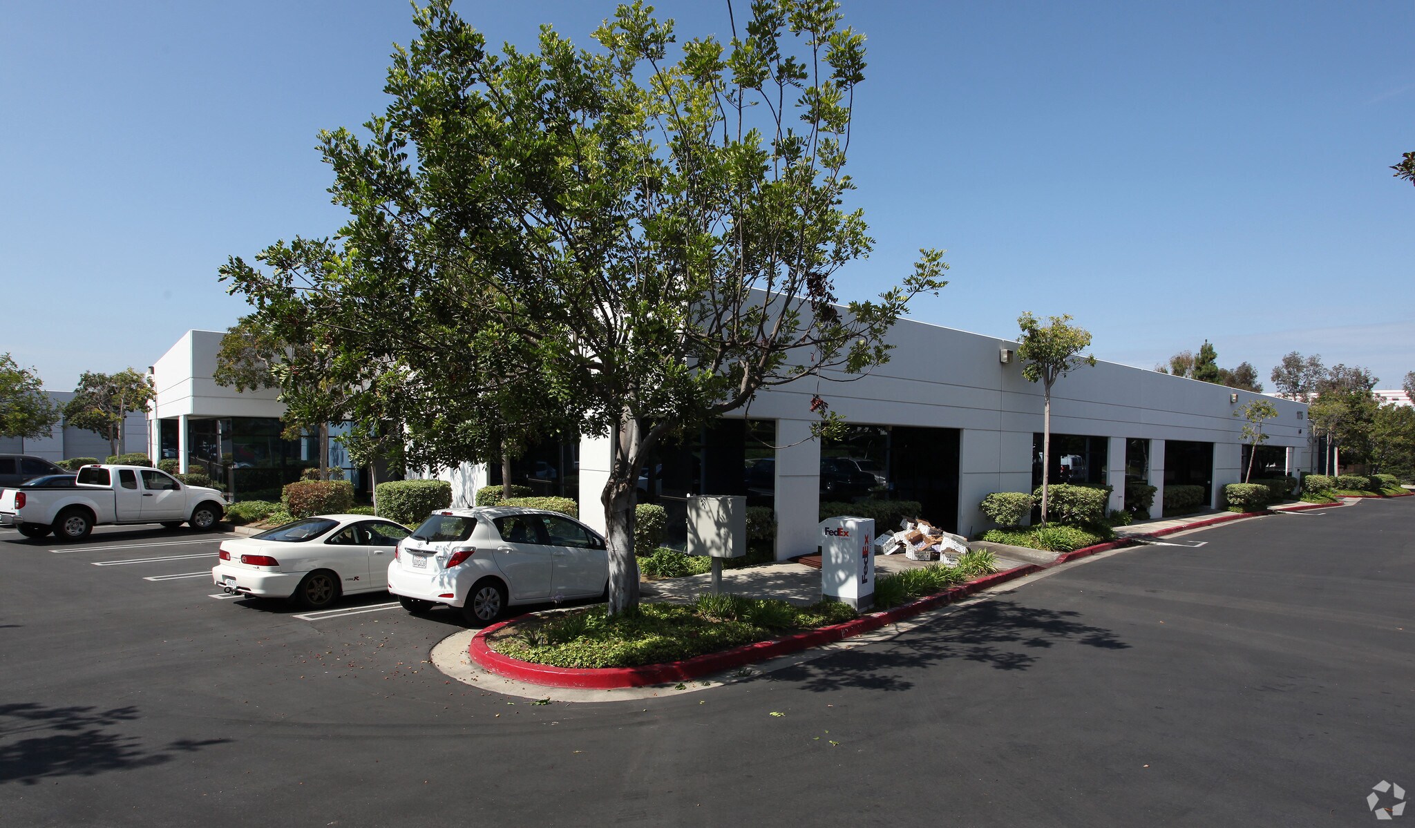 1175 Park Center Dr, Vista, CA for lease Primary Photo- Image 1 of 8