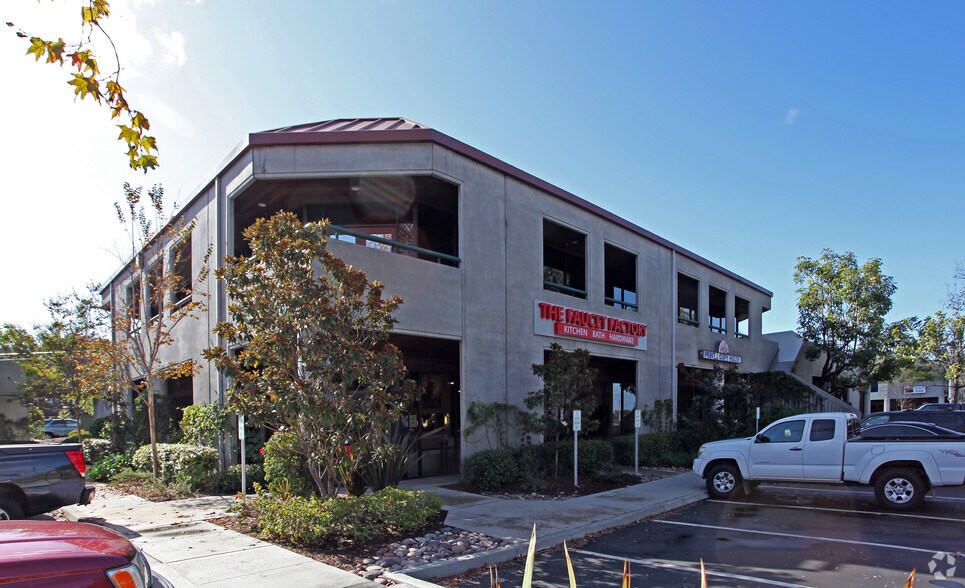 523 Encinitas Blvd, Encinitas, CA for lease - Building Photo - Image 1 of 6