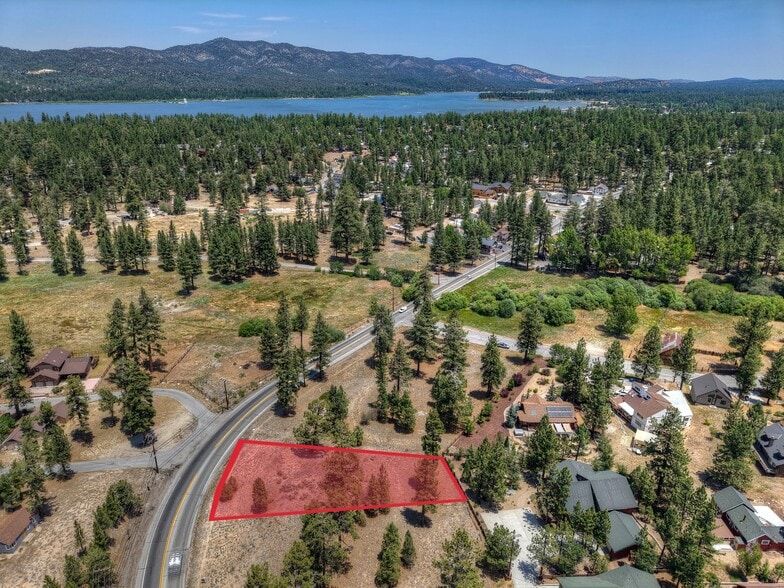 39799 Big Bear Blvd, Big Bear Lake, CA for sale - Building Photo - Image 1 of 16