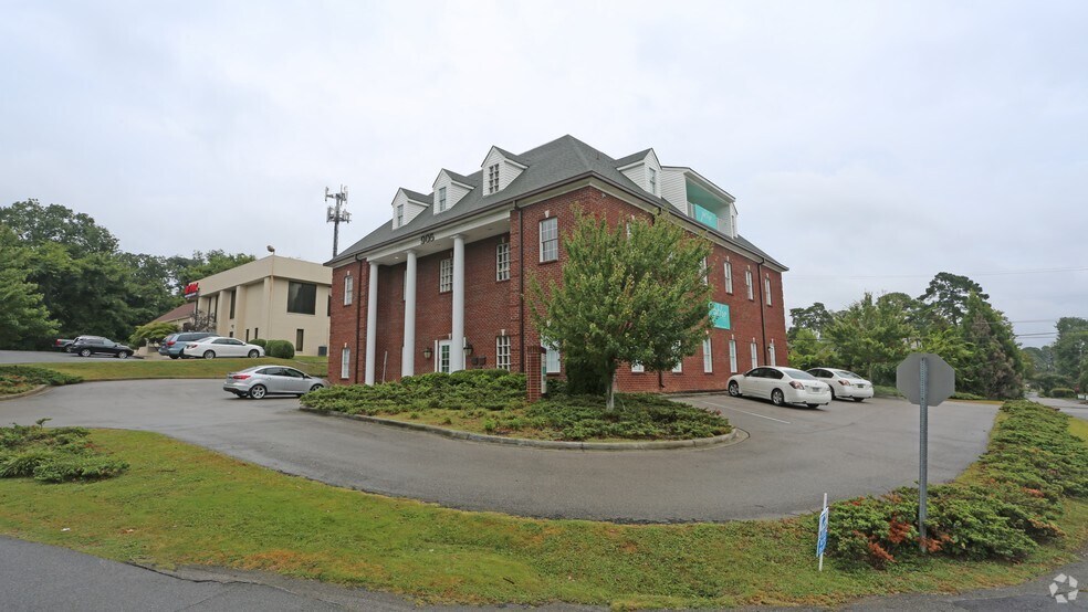 905 Montgomery Hwy, Vestavia Hills, AL for lease - Primary Photo - Image 1 of 3