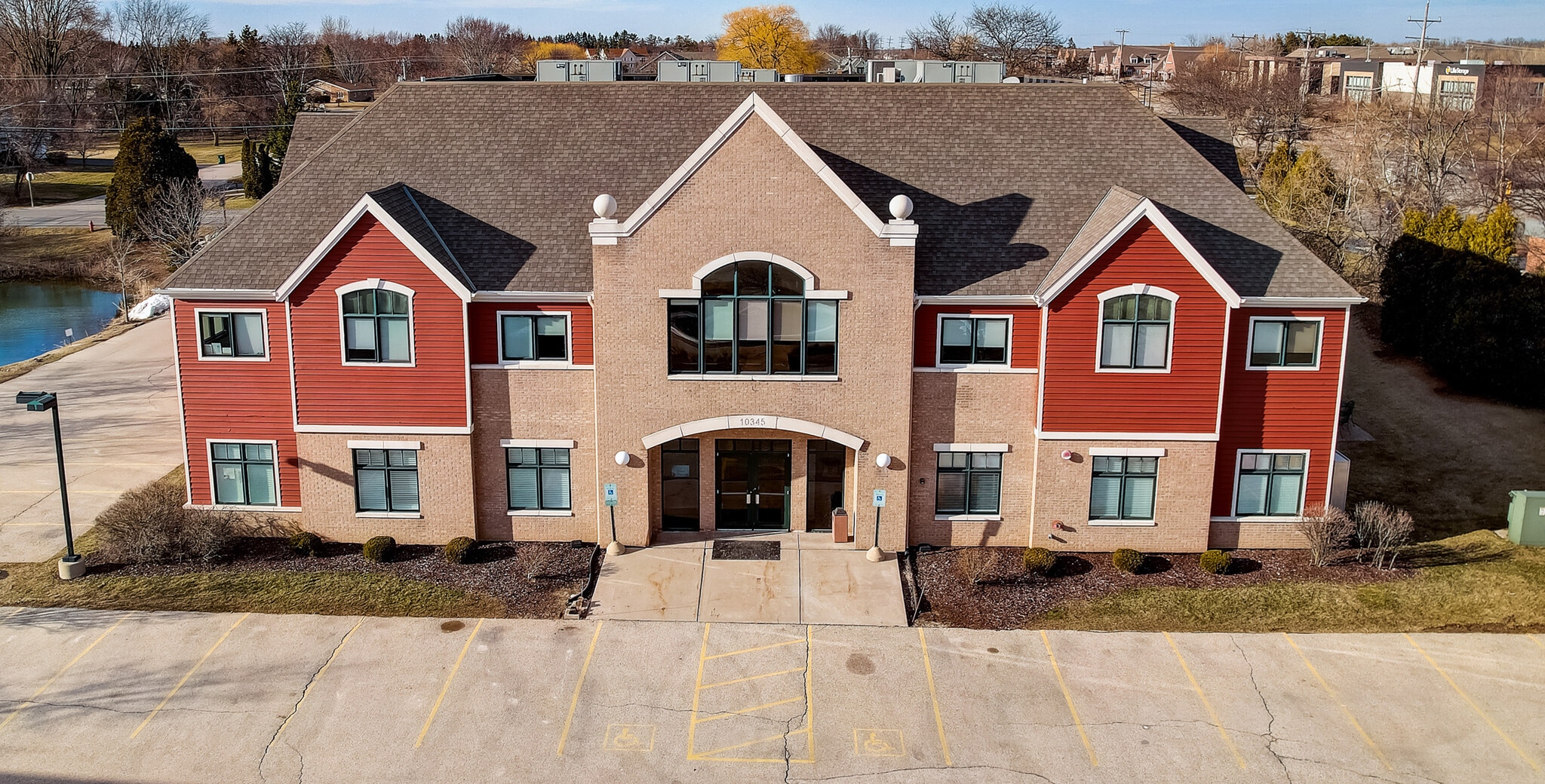 10345 N Port Washington Rd, Mequon, WI for lease Building Photo- Image 1 of 10
