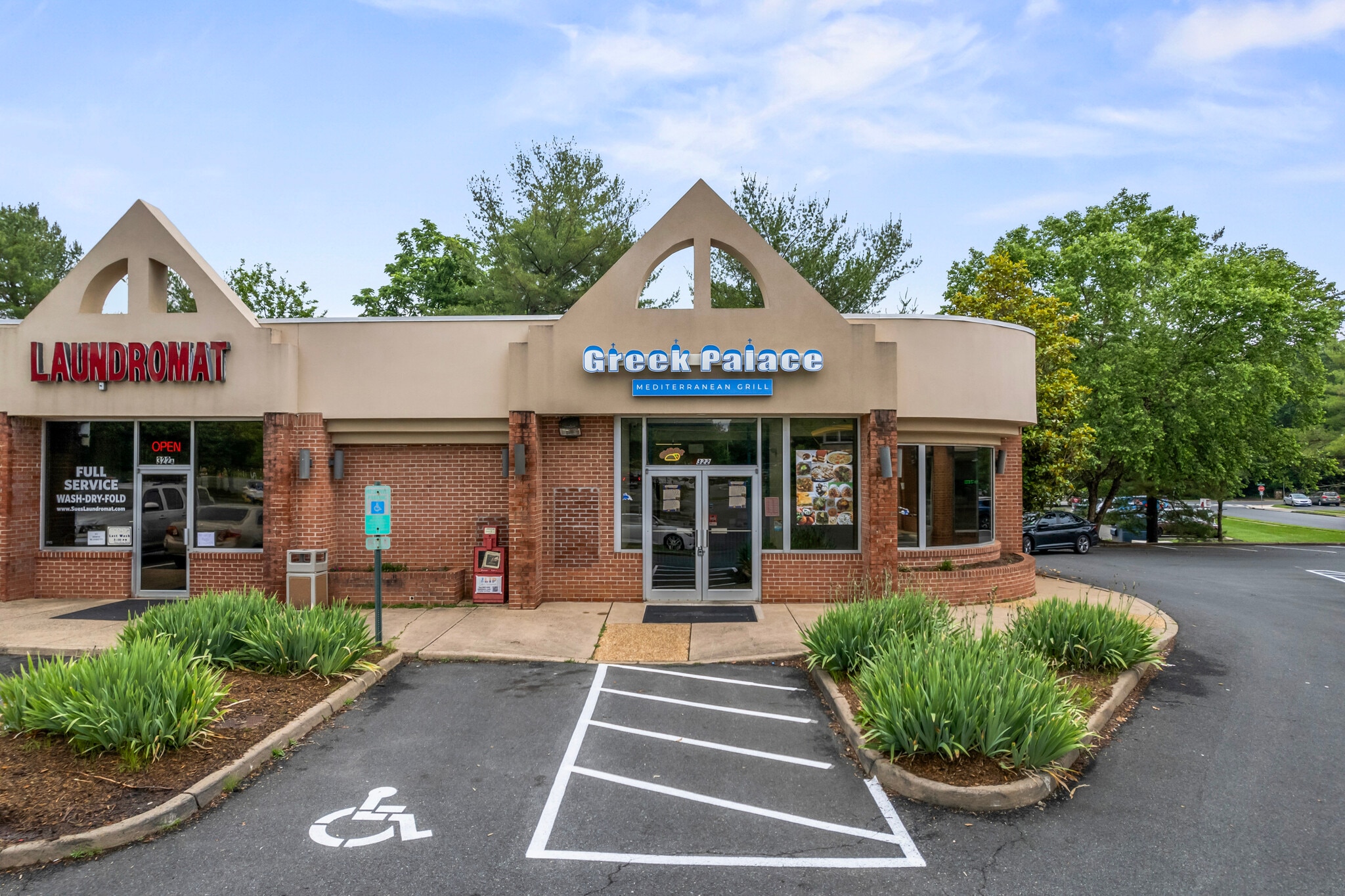 322-323 W Lee Hwy, Warrenton, VA for lease Building Photo- Image 1 of 57