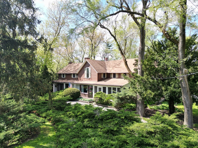 9014 E 129th Ave, Crown Point, IN for sale - Primary Photo - Image 1 of 6