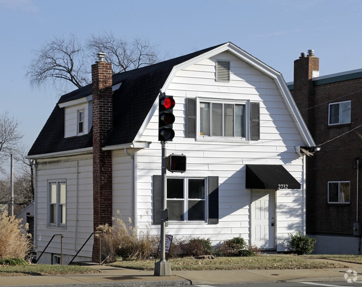 2732 S Brentwood Blvd, Brentwood, MO for lease - Building Photo - Image 2 of 5
