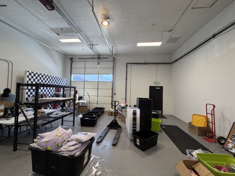 1350 W 200 S, Lindon, UT à louer - Photo du bâtiment - Image 2 de 30