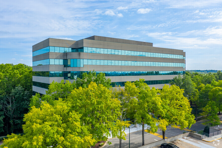 565 Marriott Dr, Nashville, TN à louer - Photo du bâtiment - Image 1 de 14